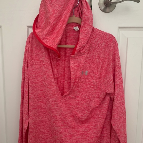 Under Armour Tops - Under Armour Womens Pink Hooded Heat Gear Pullover